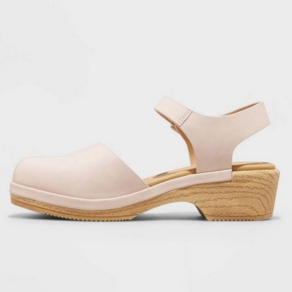 Girl Shoes Art Class Heels - Picture 2 of 4